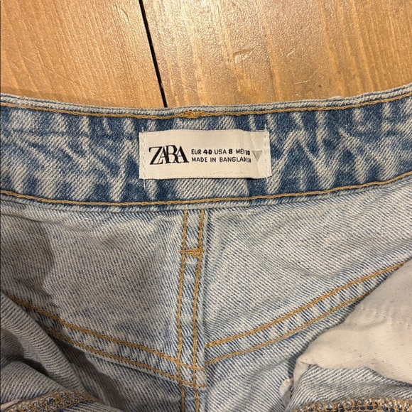 Zara Vintage High-Waisted Denim Shorts - Picture 3 of 3